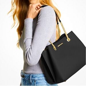 Michael Kors Teagan Large Pebbled Leather Shoulder Bag